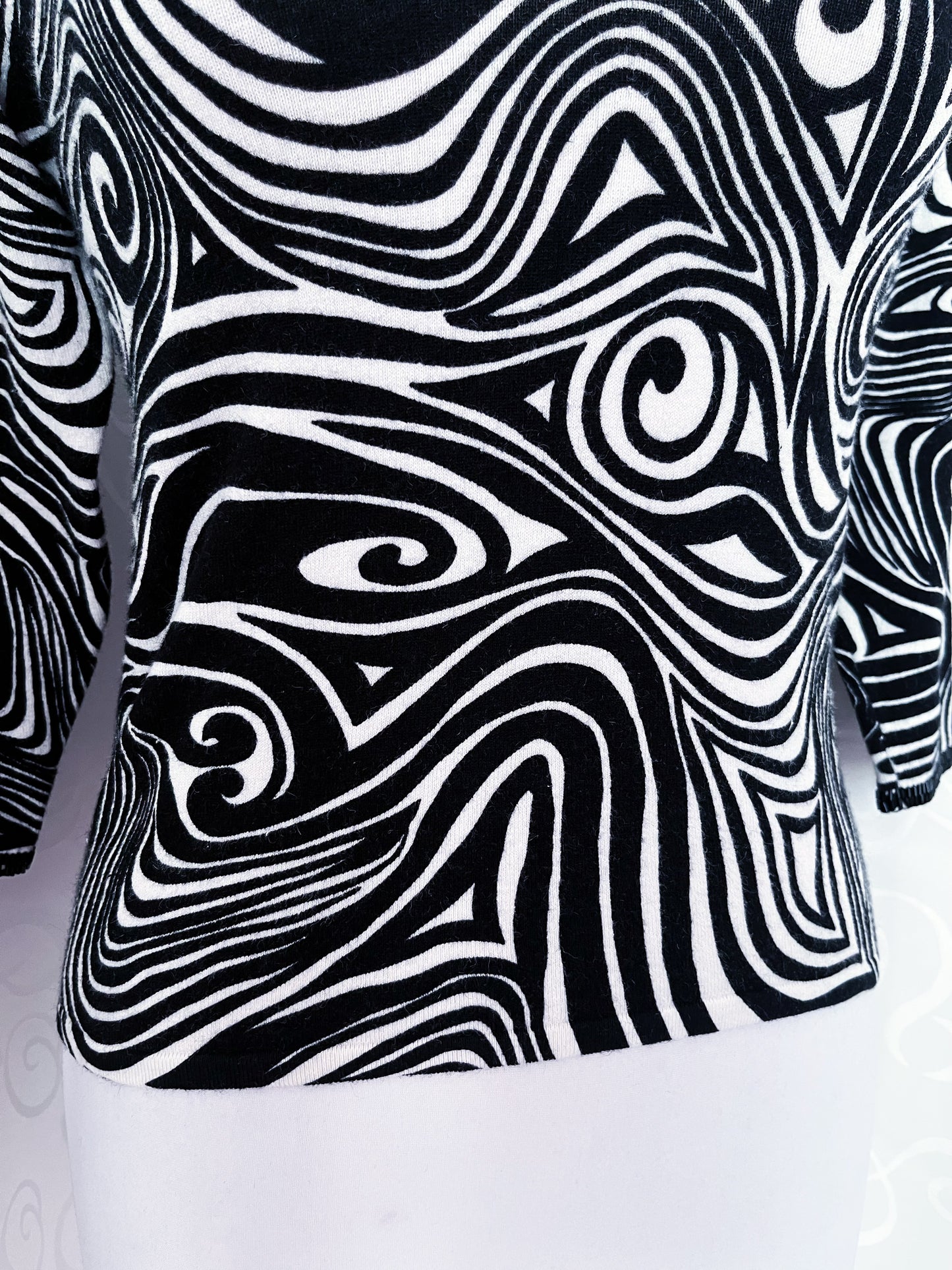 00’s Nicowa Gothic swirl top with beaded details 🕸️🕷️