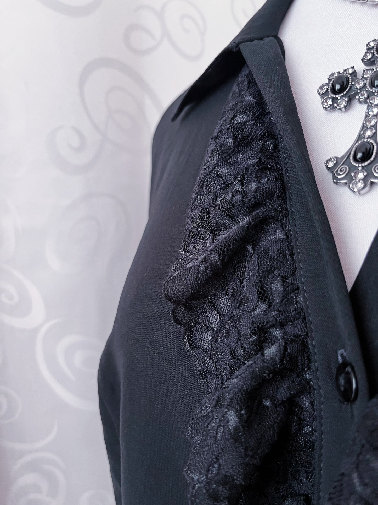 Vintage Your Sixth Sense Gothic victorian style ruffle black shirt 🕸️🕷️