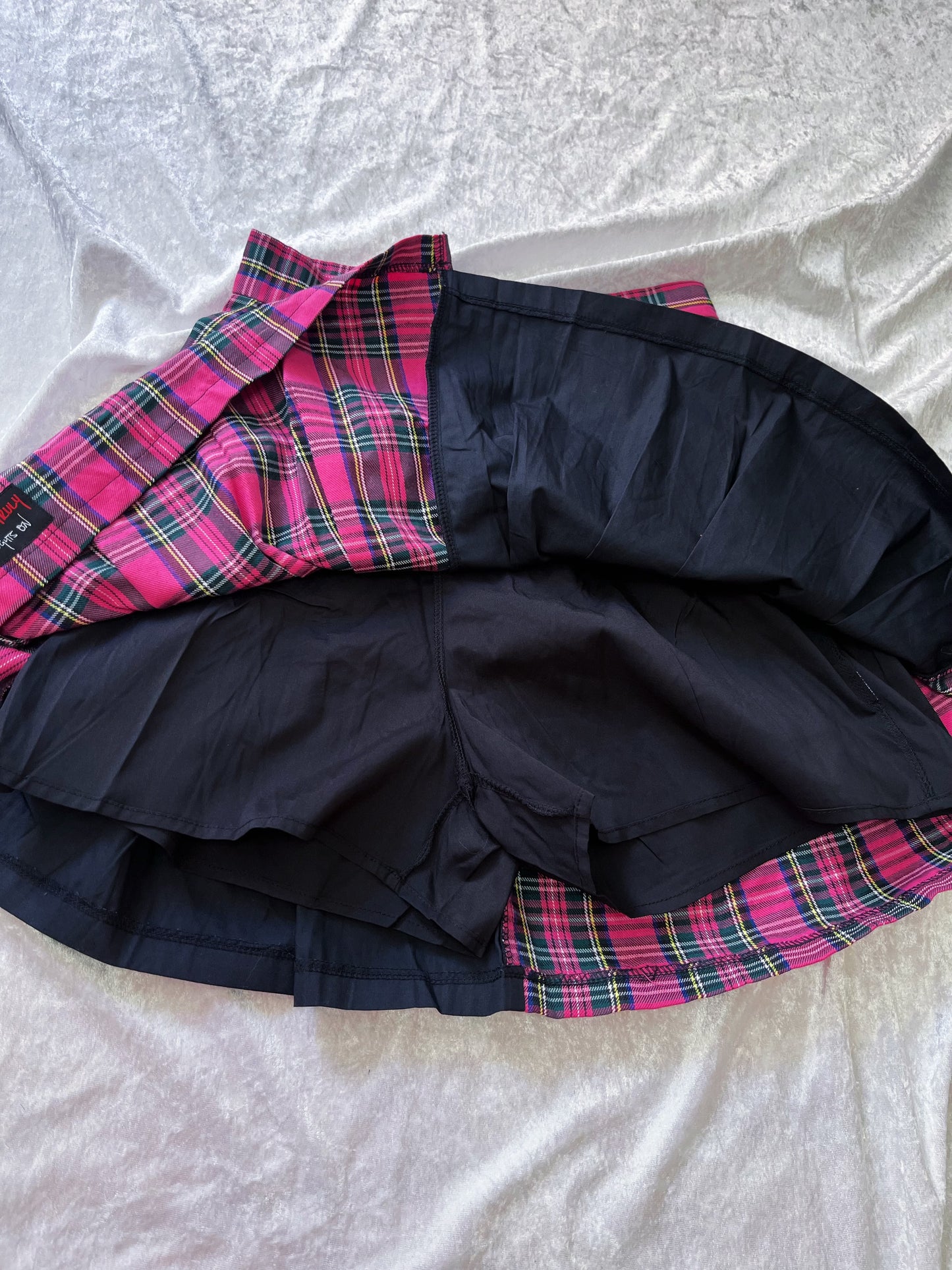 Alt plaid pleated skorts with belt buckle detail 💞