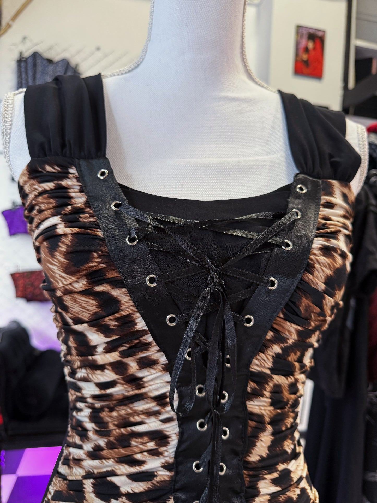 00’s leopard lace-up dress 🐆