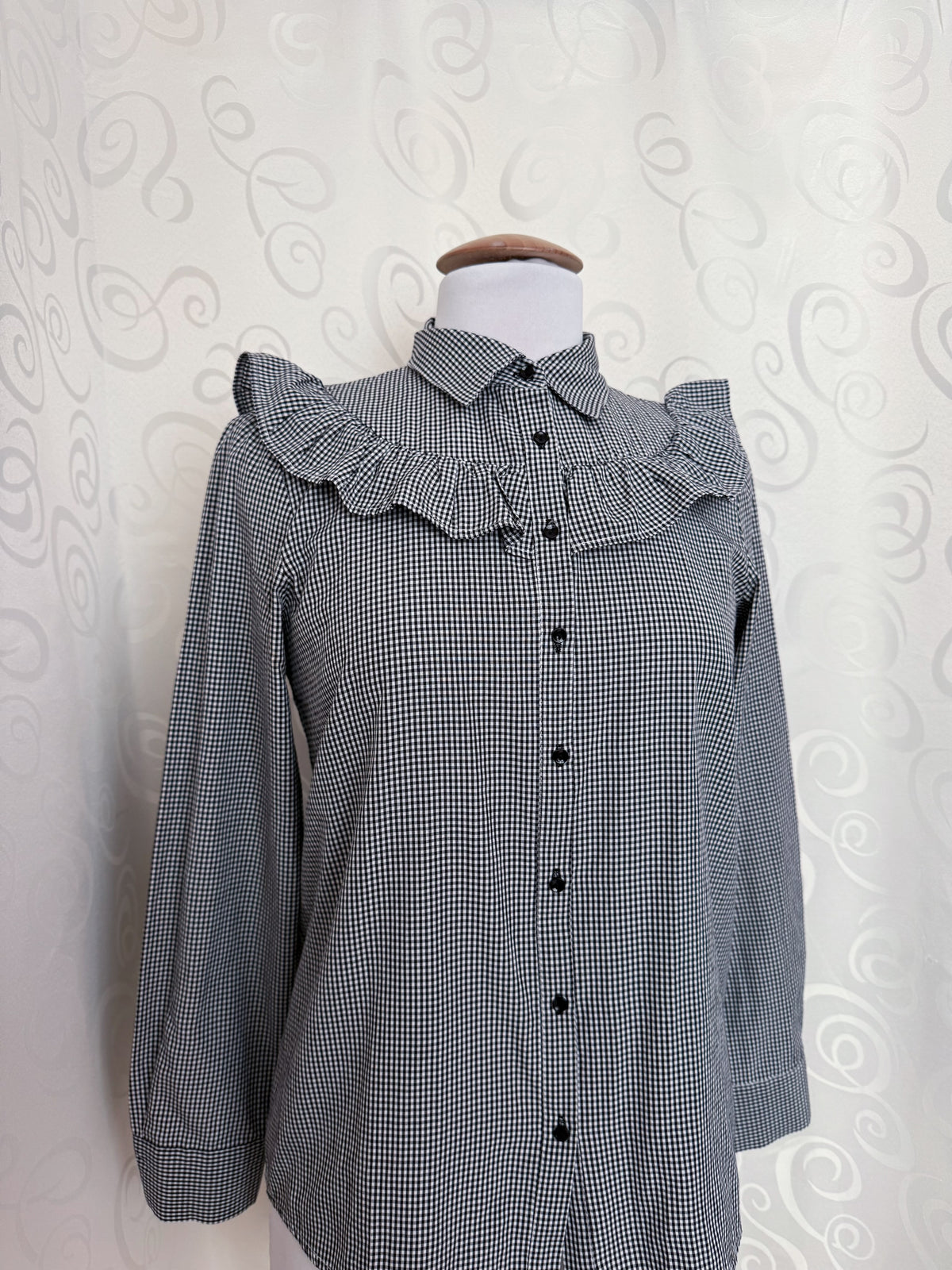 Gothic Victorian/Jirai key style checked ruffle shirt 🦇