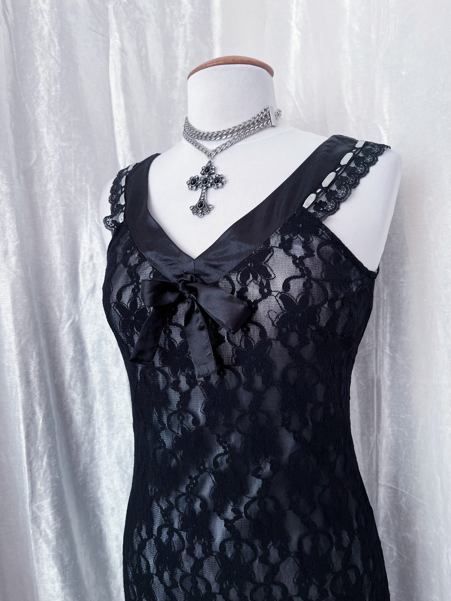 ♱00’s dark coquette lace dress♱