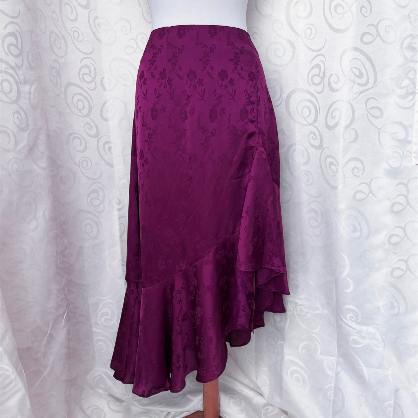 Whimsy fairy maxi magenta skirt with embossed details 🎀💕