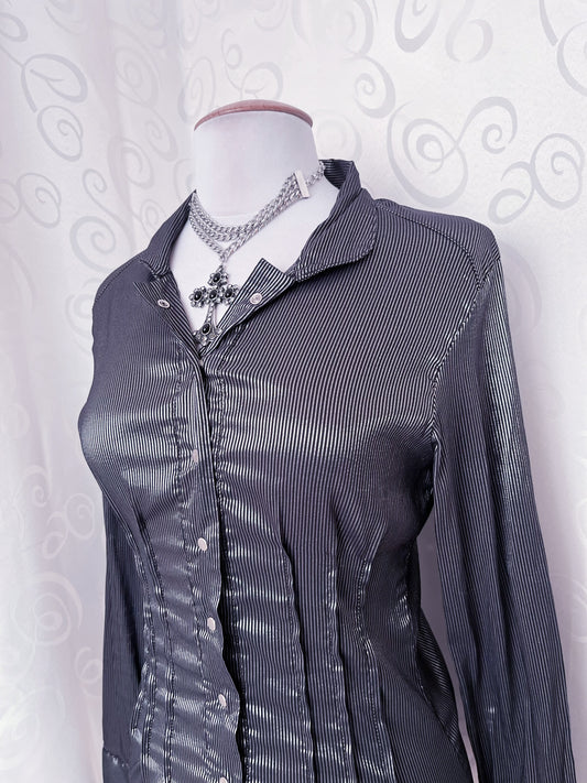 00’s gothic satin striped silver shirt 🩶🖇️