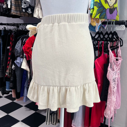 Cutie deer REWORKED creamy knit style ruffle skirt 🍰