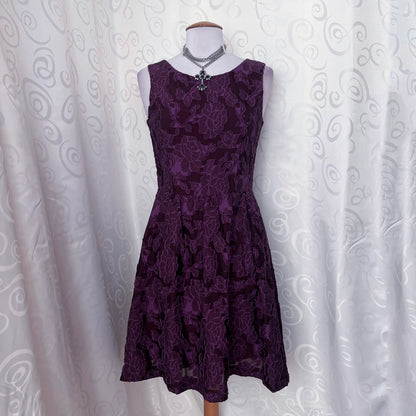 Yessica Whimsygoth purple dress with embossed leaves detail 💜