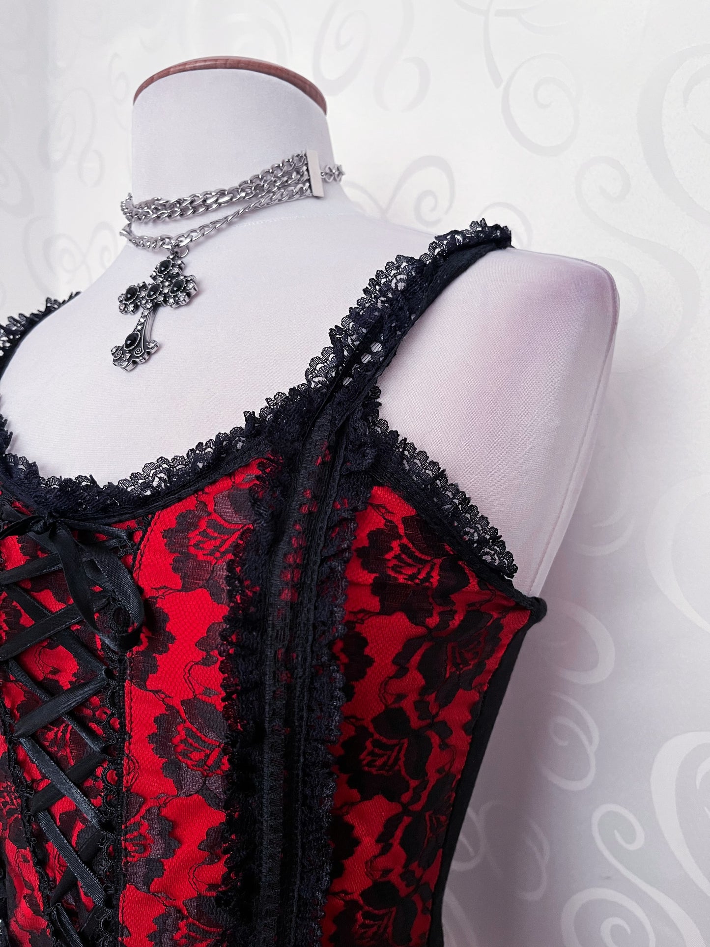 00’s Vampire gothic lace-up red top ❤️🦷