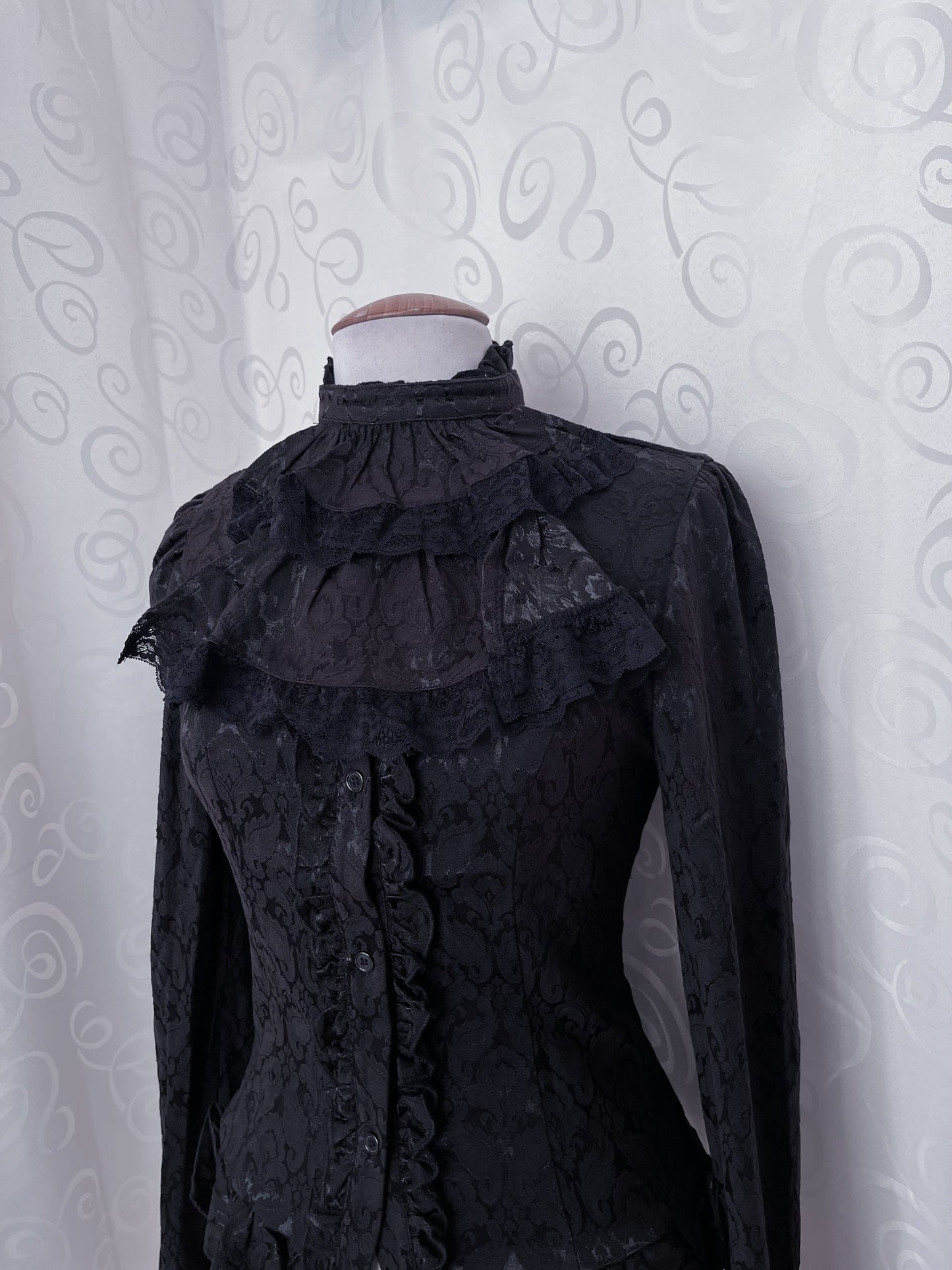 Dracula Gothic victorian style brocade cravat shirt 🖤🦇