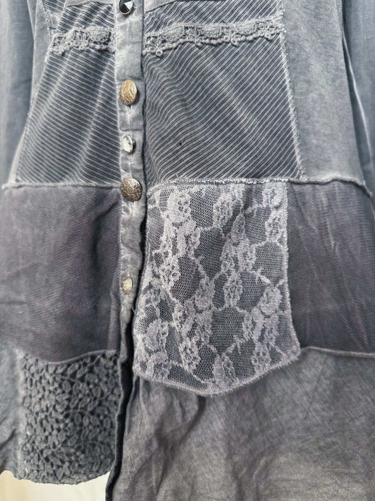 00’s whimsygoth patchwork grey jacket with lace details 🦇🗝️🦋