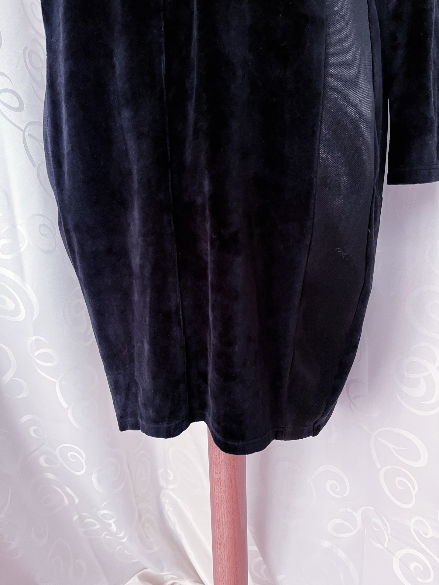 00’s Gothic velvet tunic/dress with cross patch ✝️🦇