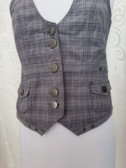 00’s grey plaid vest 🦝🗝️