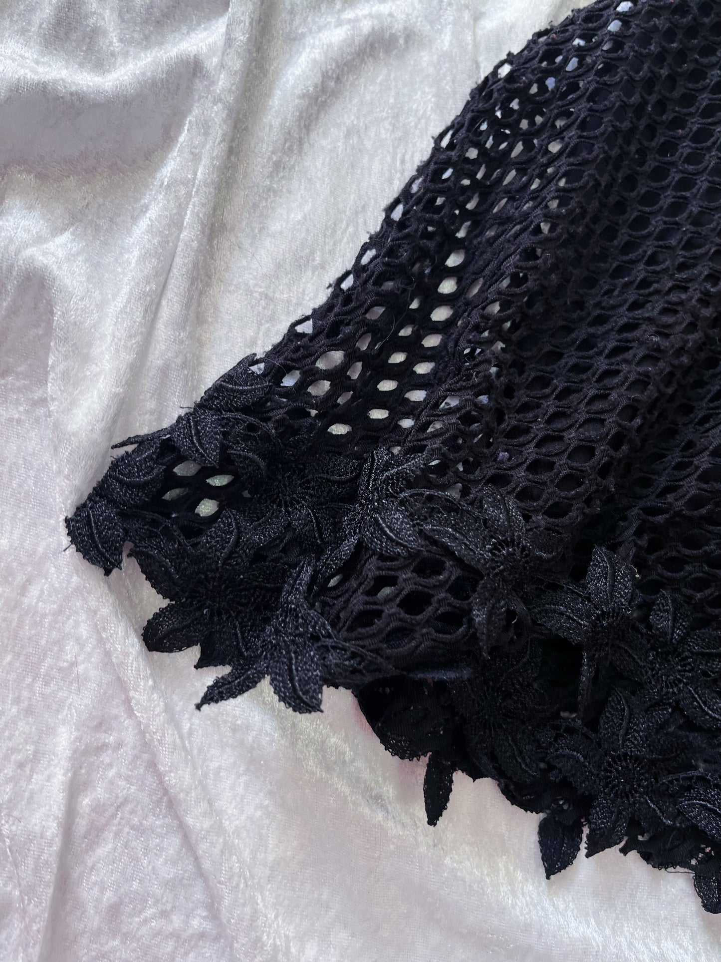 Alternative fishnet black skorts 🕷️
