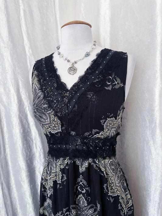 00's Orsay mesh dress with black lace detail 🕷️🍃