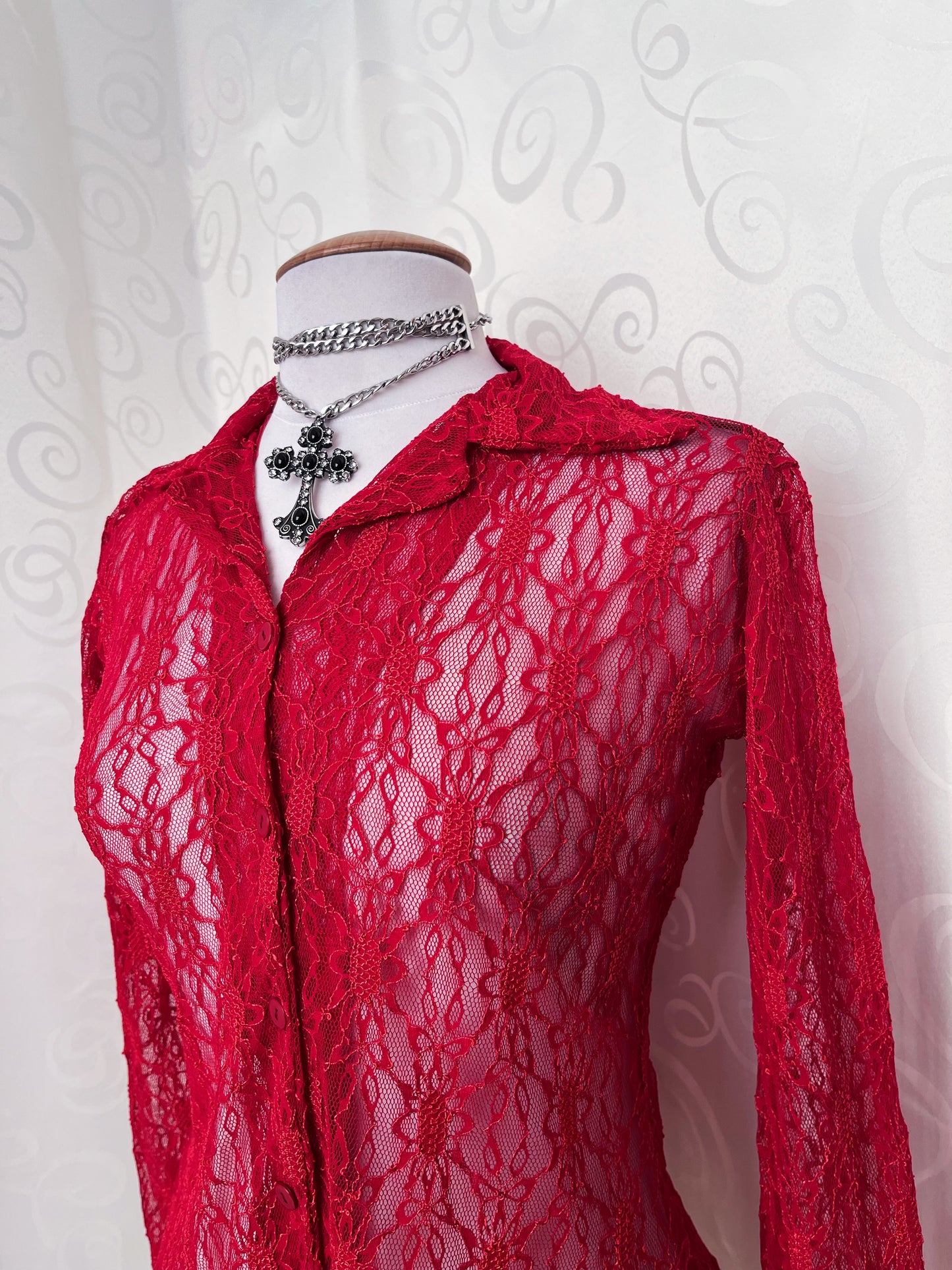 00’s deadstock vampire lacey red shirt 🫀
