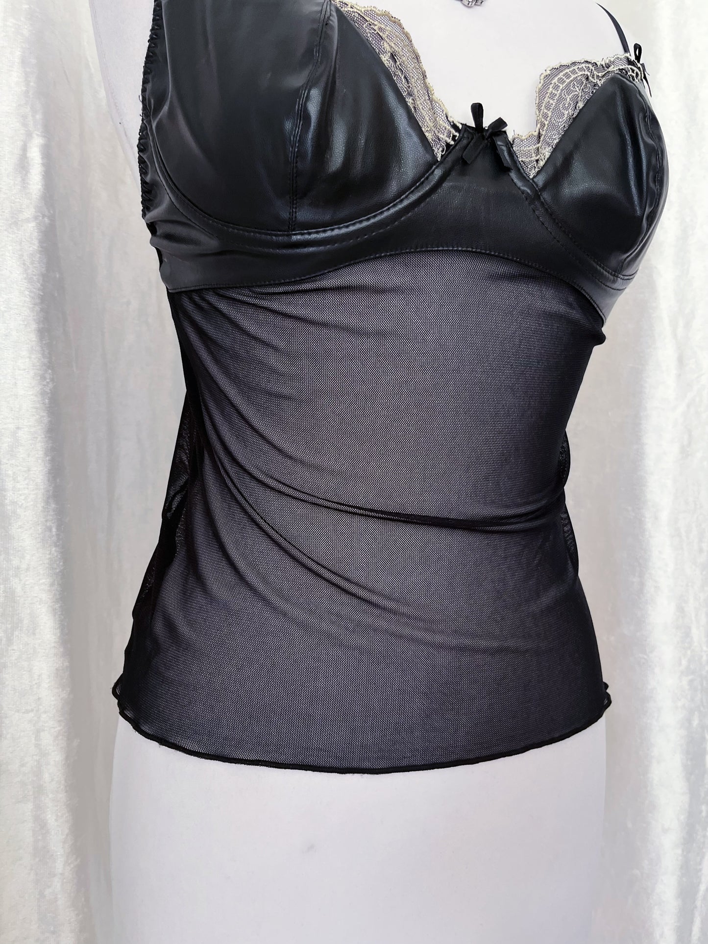 Gothic mesh & faux leather corset top 🎀