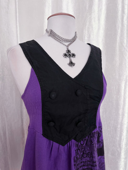 Iconic emo purple vest dress with print detail on the side 🦇💜
