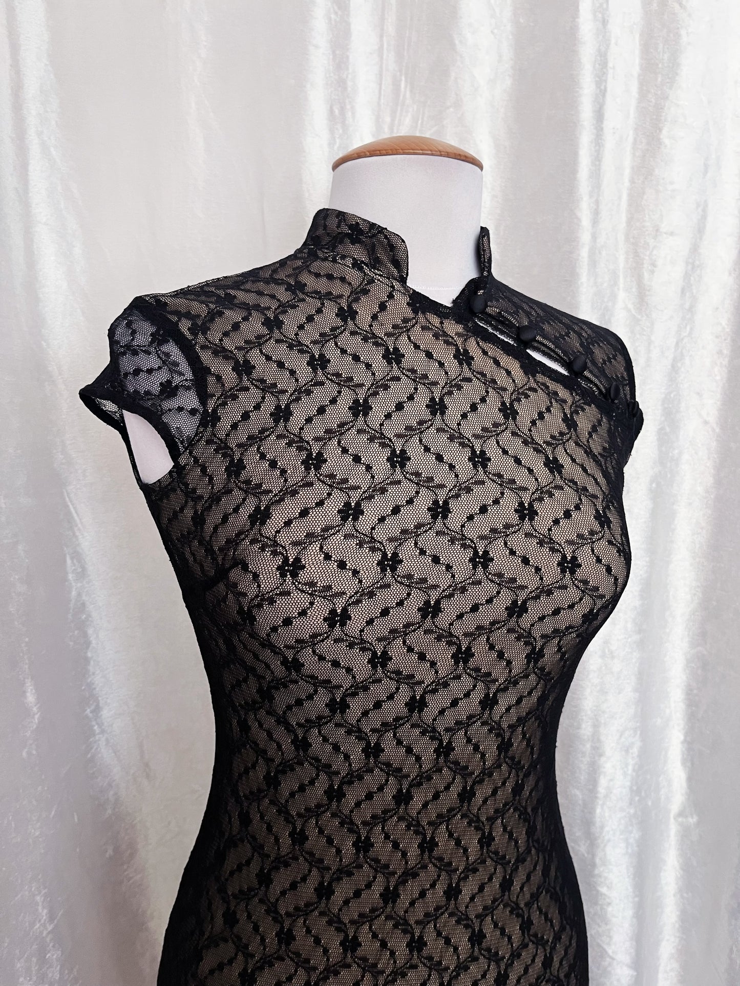00's Qipao Asian style golden brown lace dress 🐉