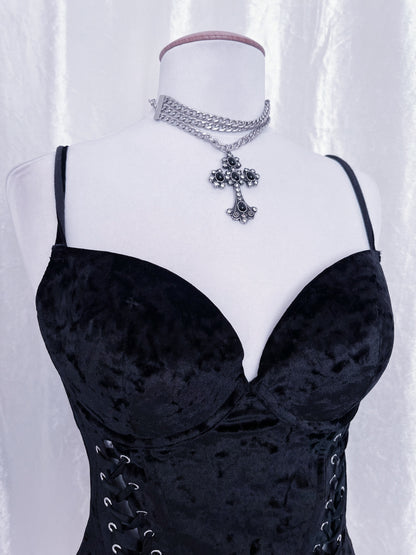 Gothic velvet corset with lace-up detail 🕷️