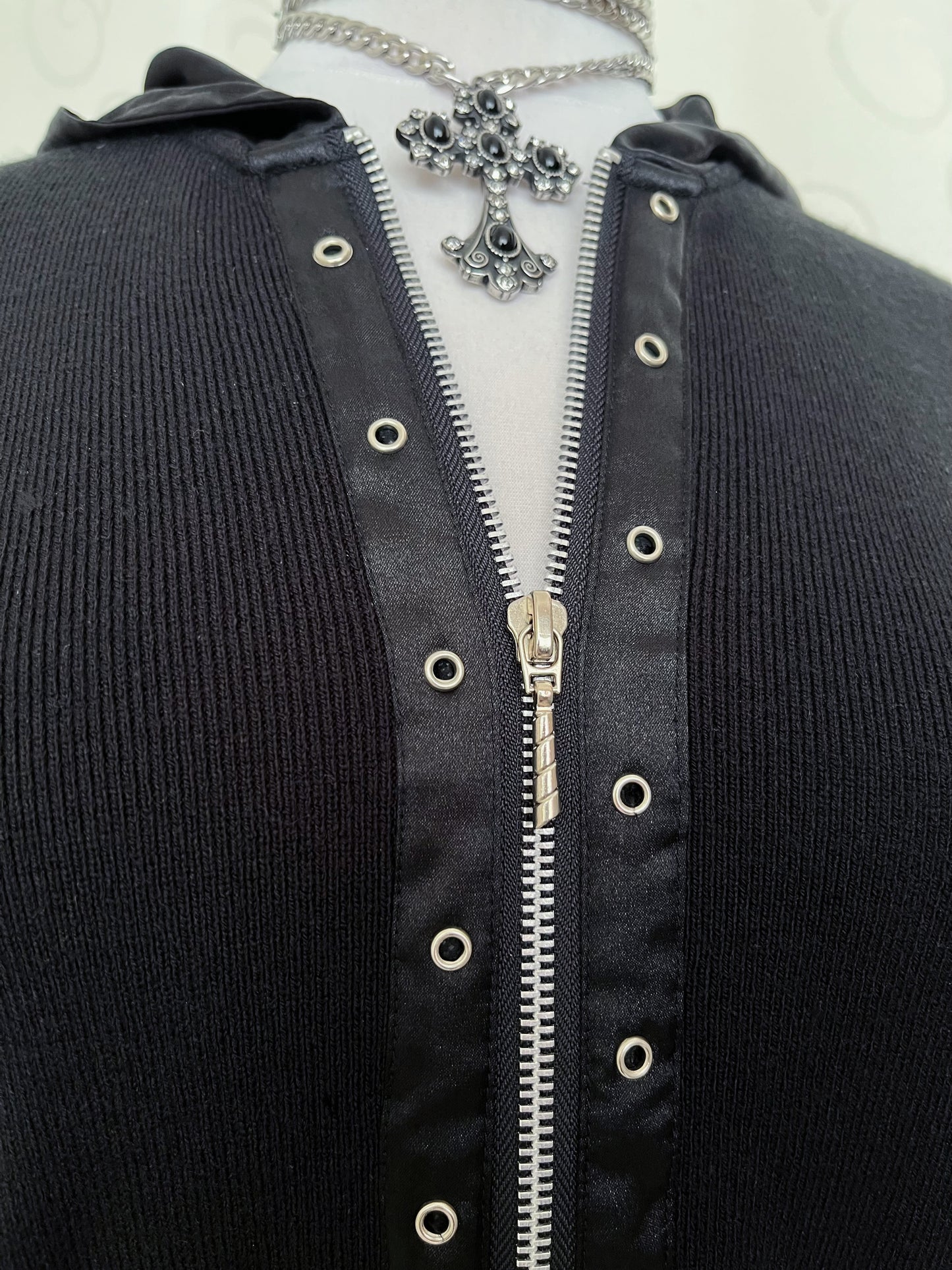 Alt zip-up hooded jacket 🕷️