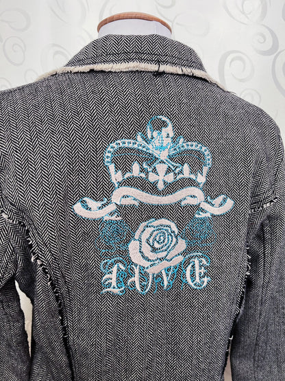 00’s Dark Academia light blazer with iconic Y2K embroidery back details 💀👑