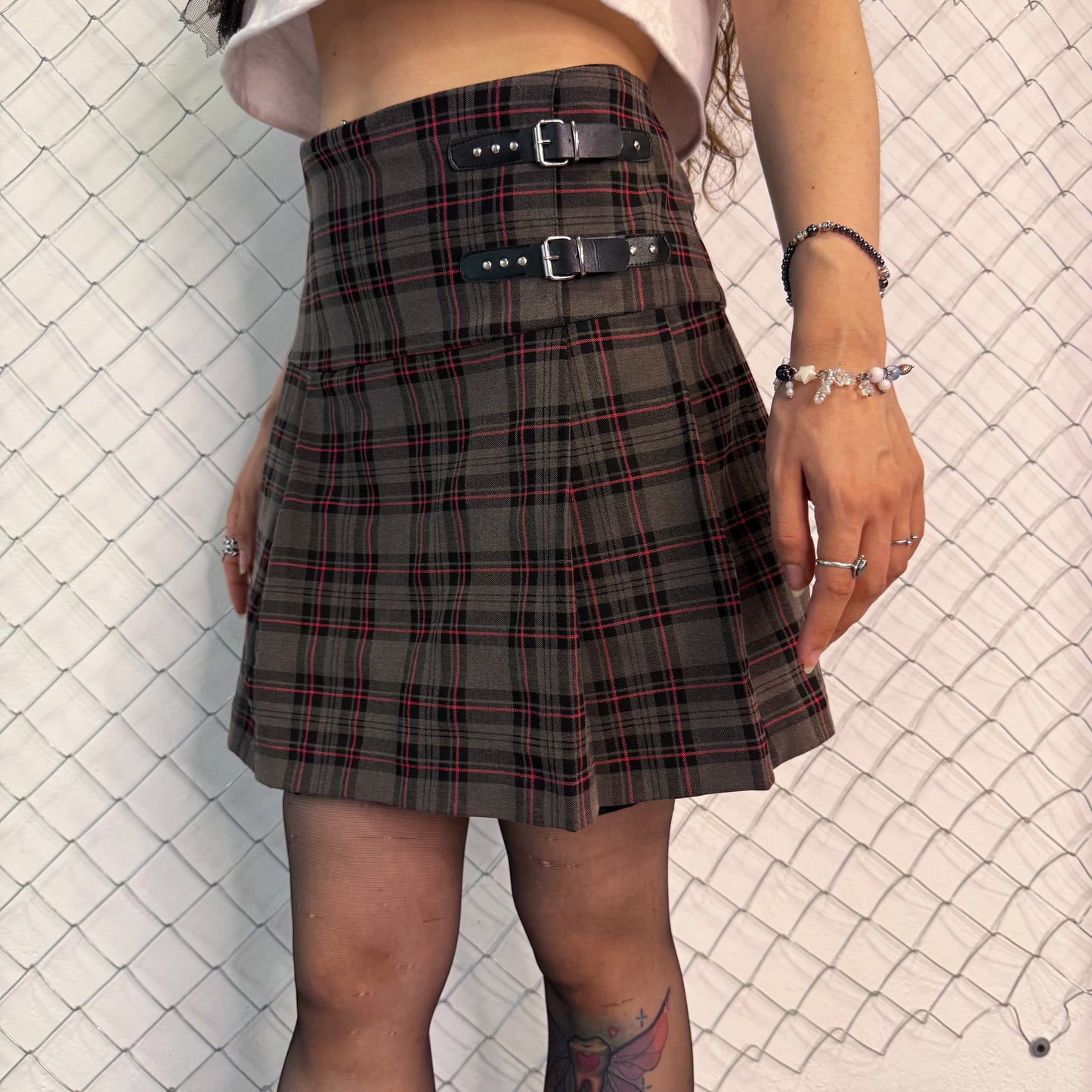 Alt pleated checked skirt with buckle details 🎸
