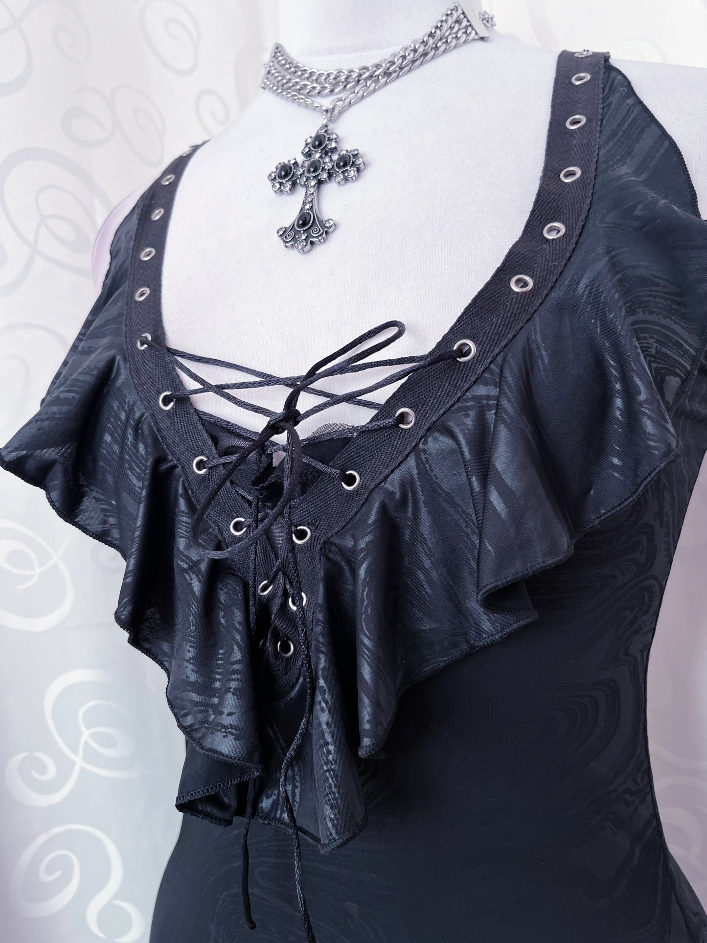 Gothic, hot maxi lace-up dress 🕷️