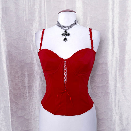 Hot, red corset top with lace-up detail ❤️🌹