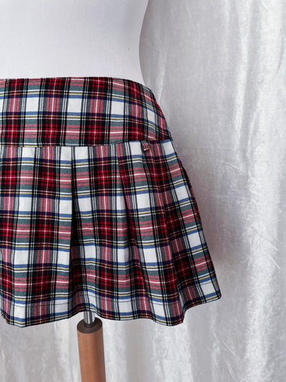 Iconic mini plaid skirt ❤️