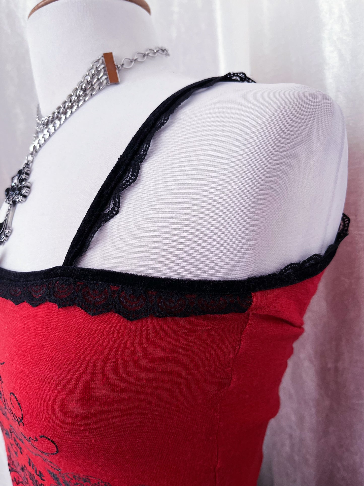 Rare Killah tank top with embrodiered & velvet details ♥️♦️