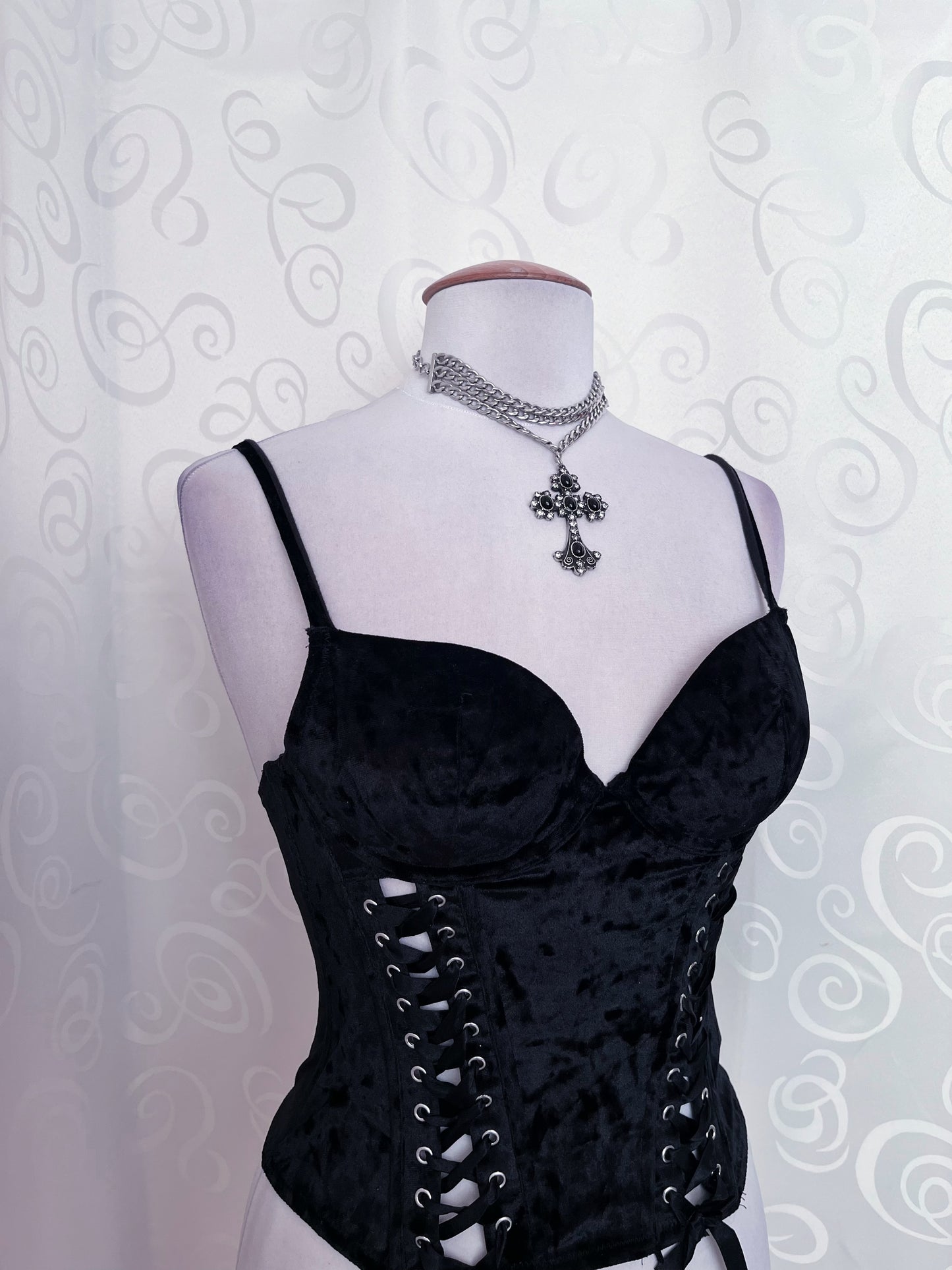 Gothic black velvet corset top with lace-up detail 🖤🦇