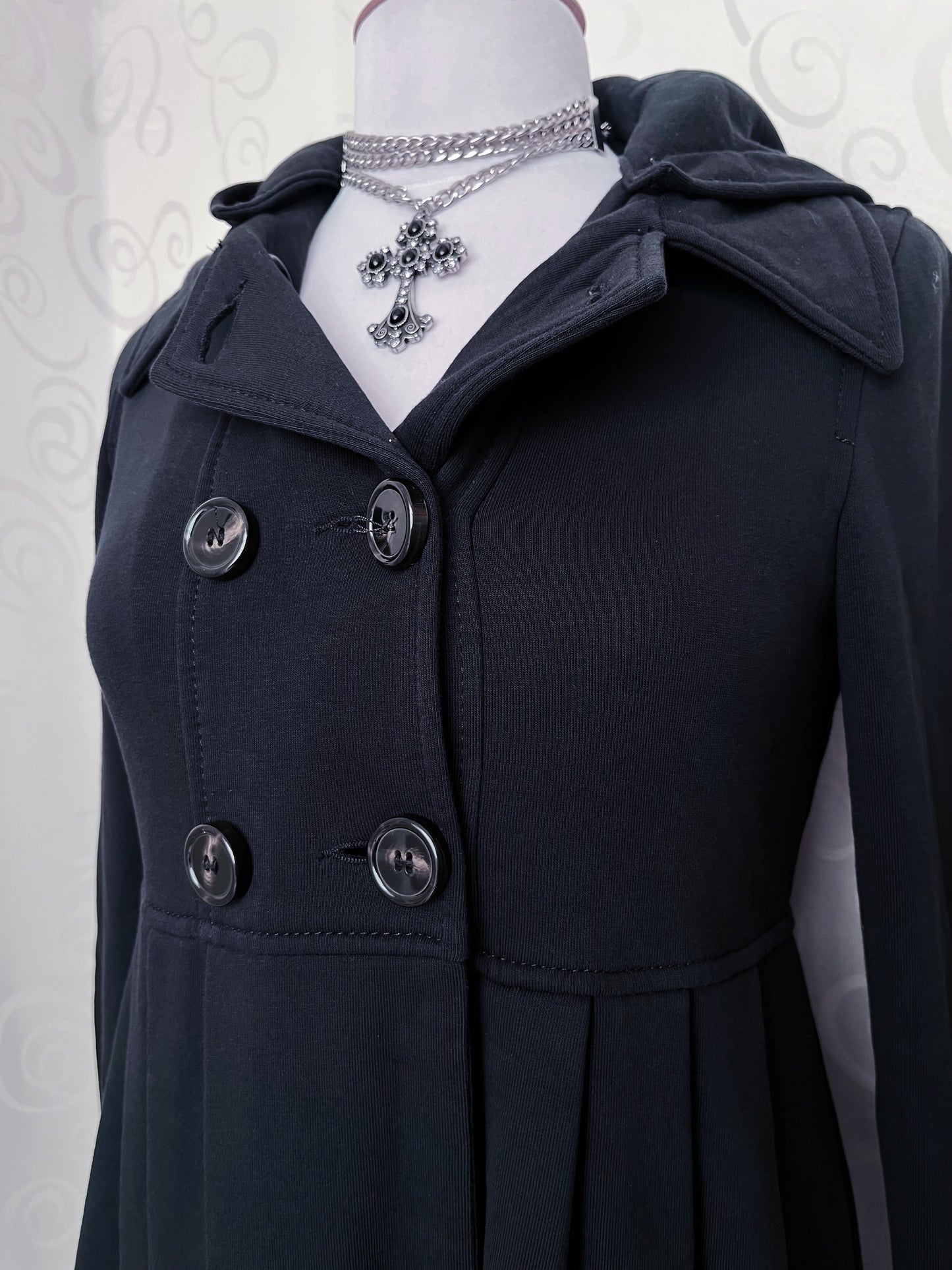 Gothic / Jirai Kei princess style black United Colors of Benetton coat 🦇💜