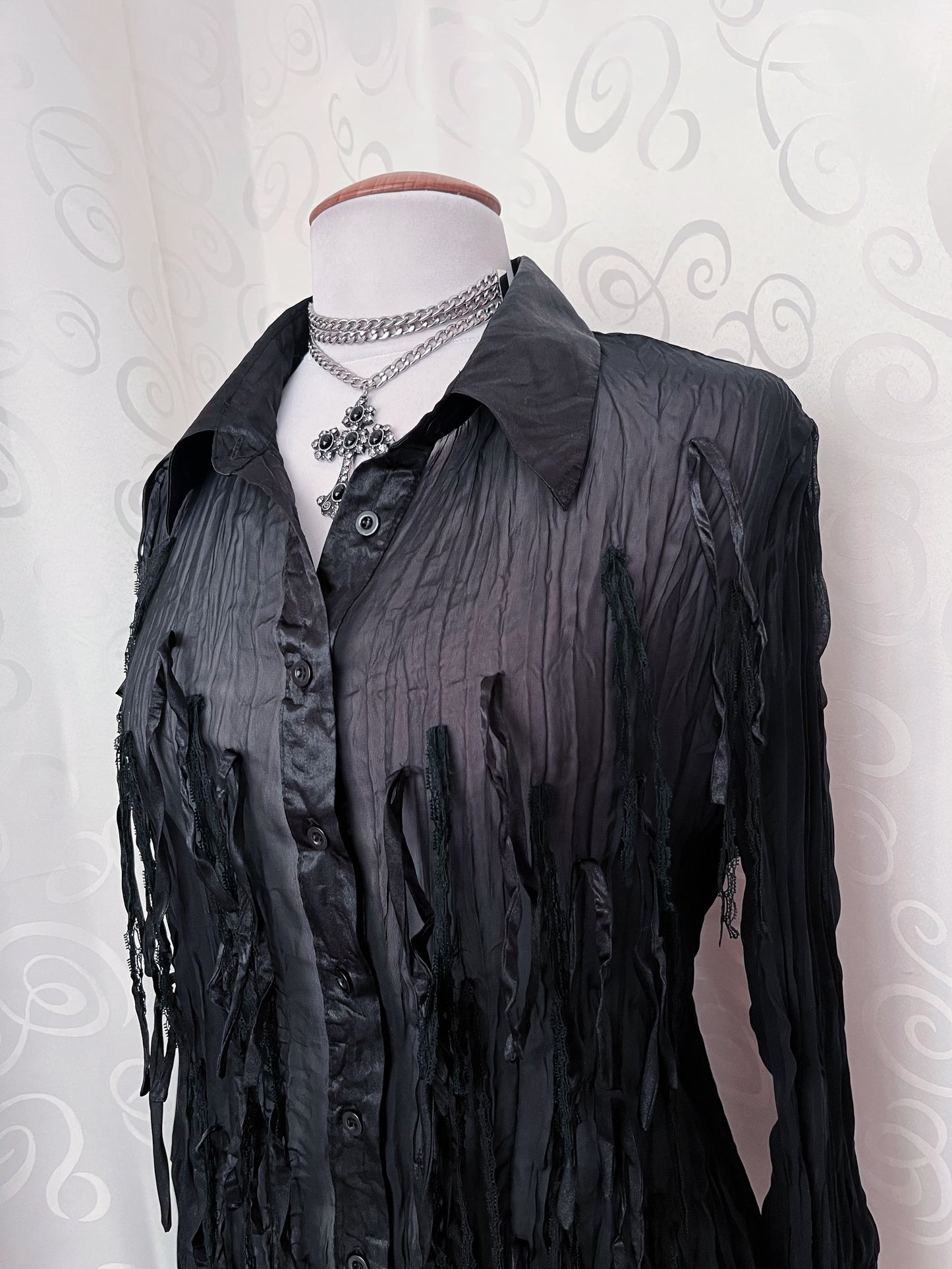 00’s whimsygoth black mesh shirt 🕷️🦇