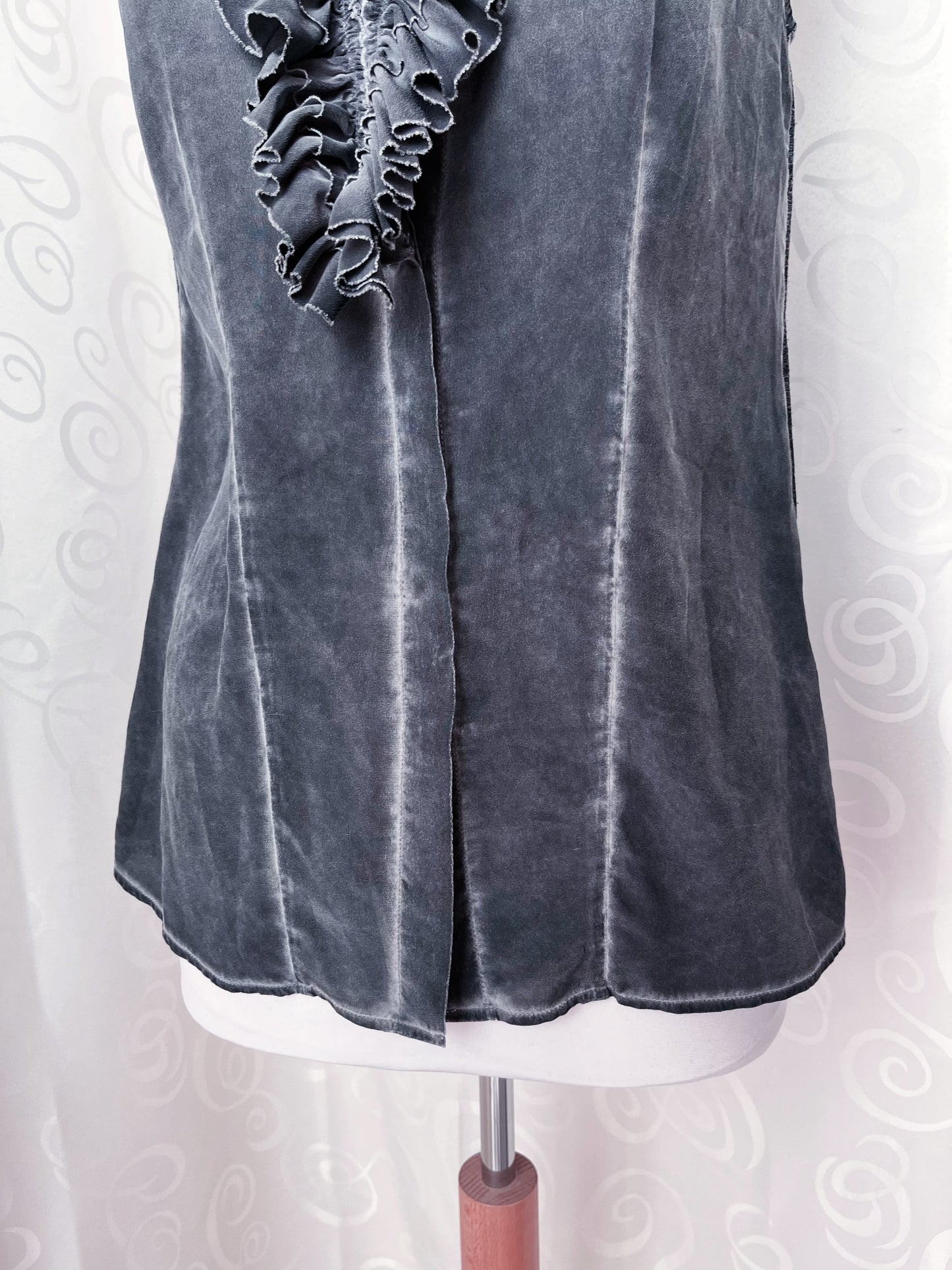 Gothic grey oversize ruffle shirt 🦇
