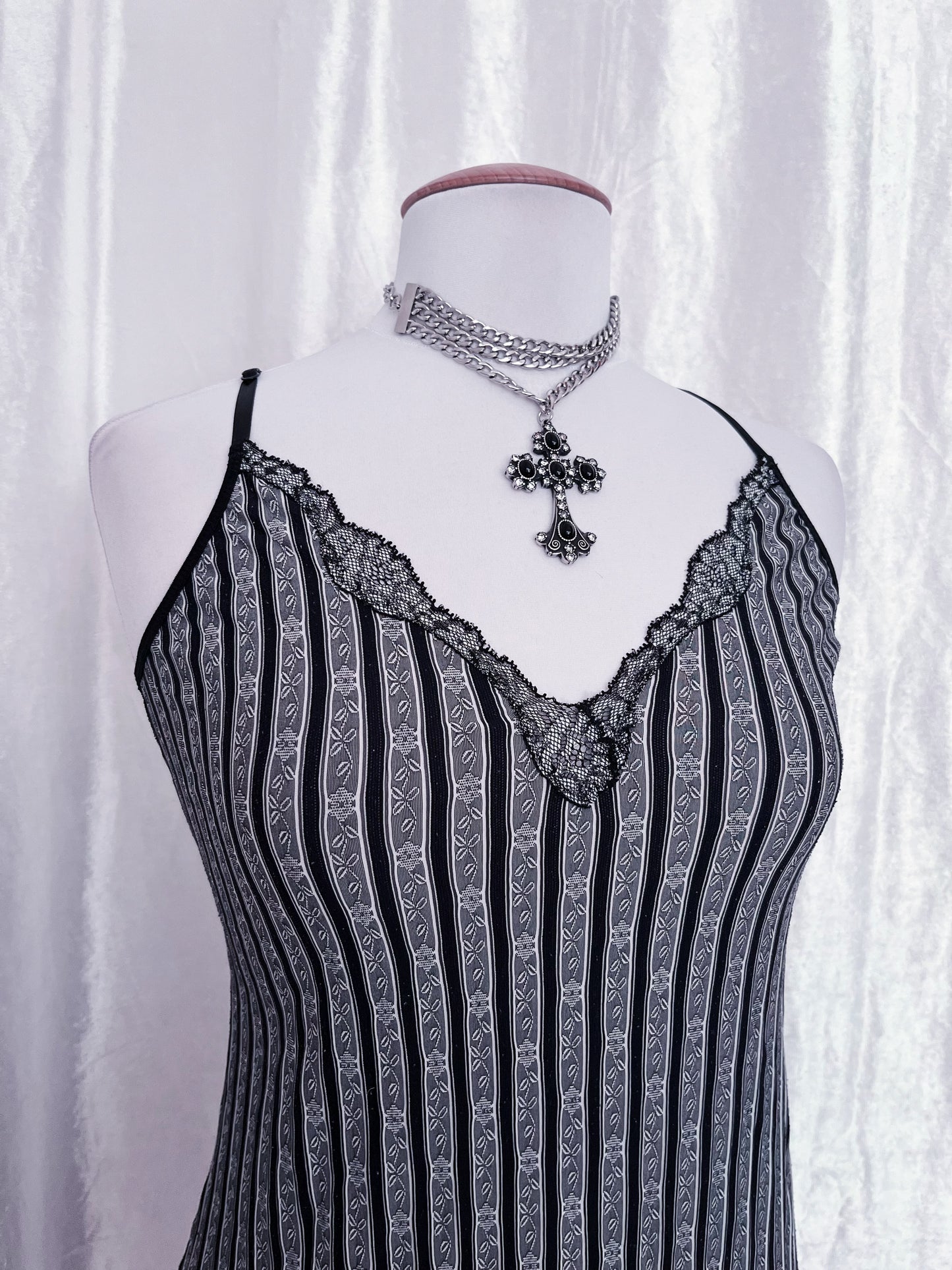 Vintage gothic nightgown 🕸️