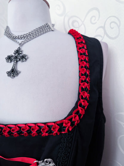00’s dirndl black corset top ❤️