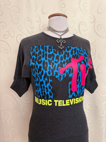 Iconic MTV animal print tee 🐾🎀