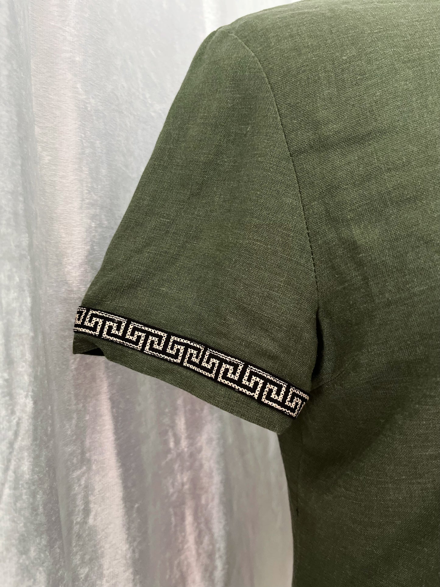 Chinese Qipao/Cheongsam khaki top 💚🐍