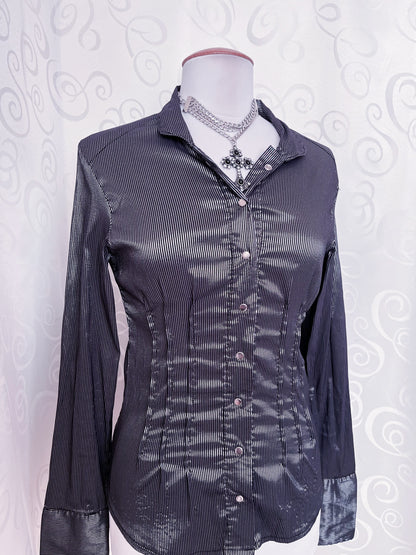 00’s gothic satin striped silver shirt 🩶🖇️