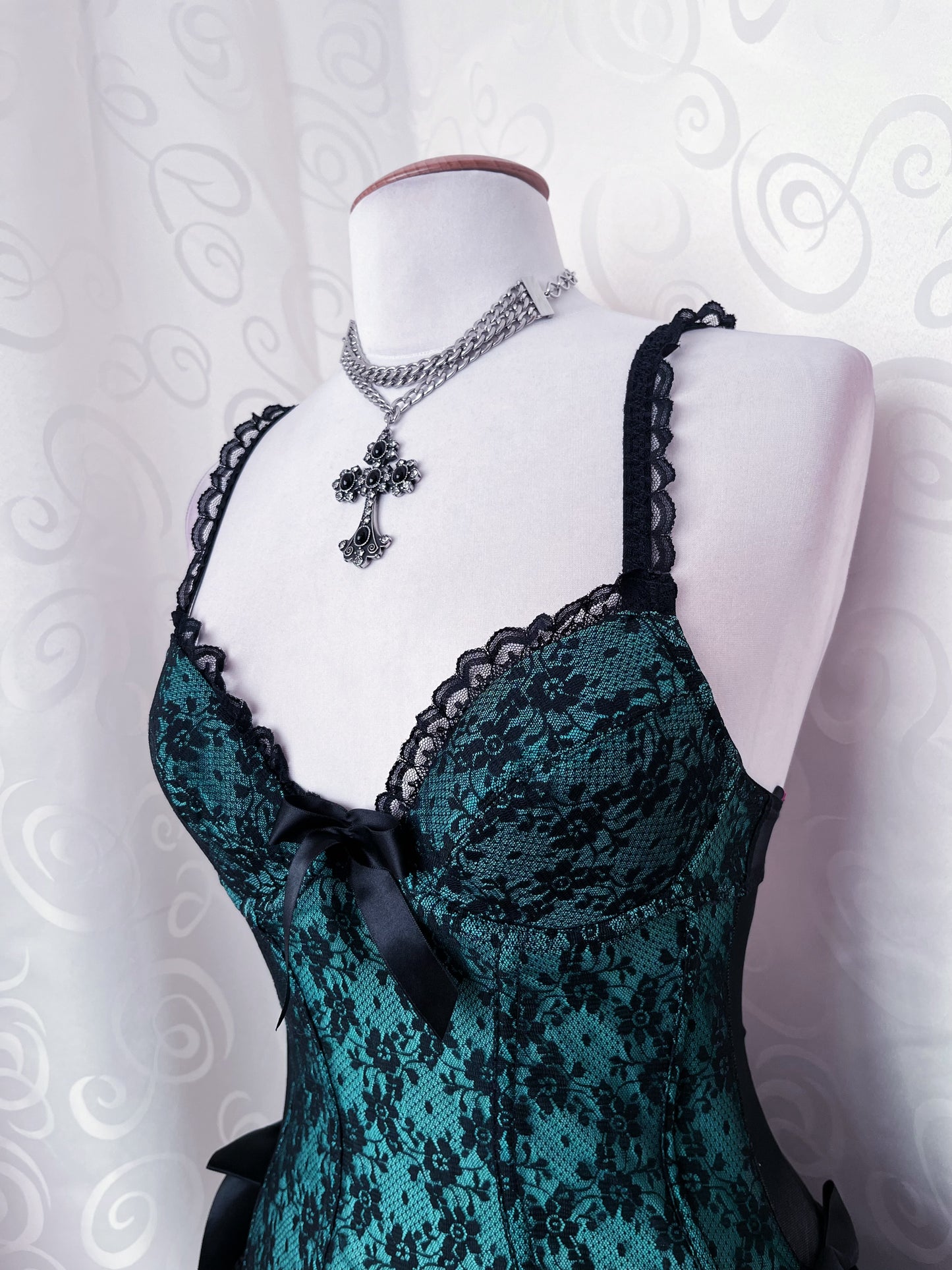 Beautiful whimsy teal bustier top 🫶🌀