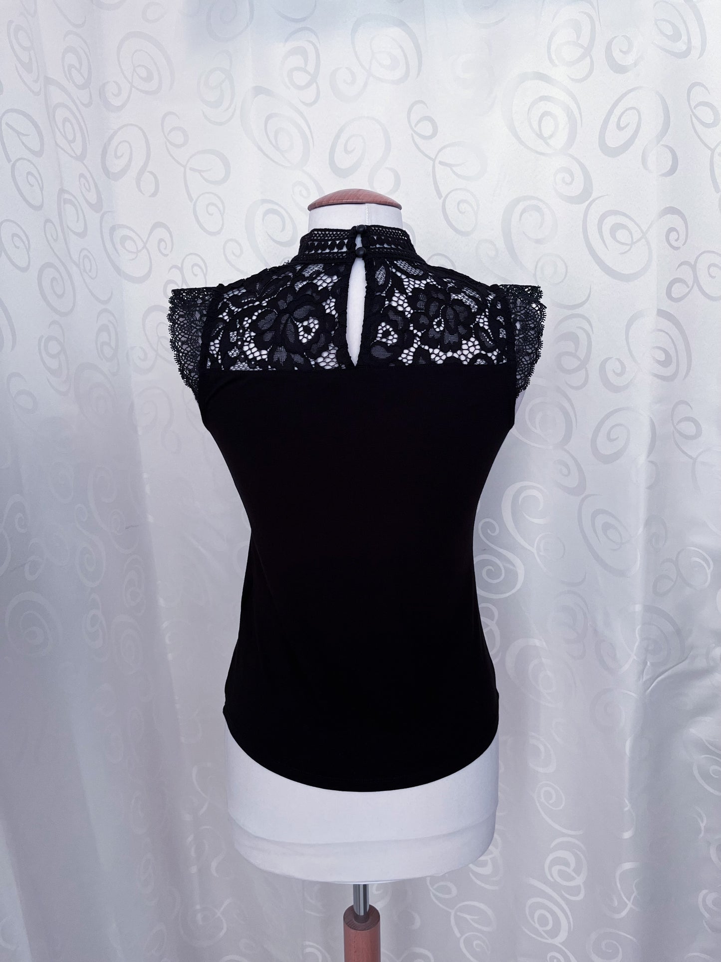 Gothic Morgan de toi black top 🦇🏰