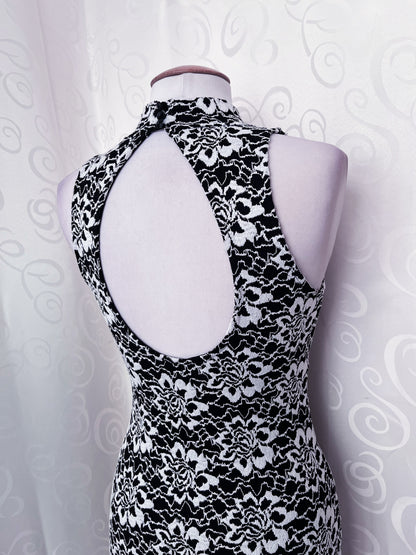 00’s Lipsy asian style Qipao black & white embroidered dress 🐇🕷