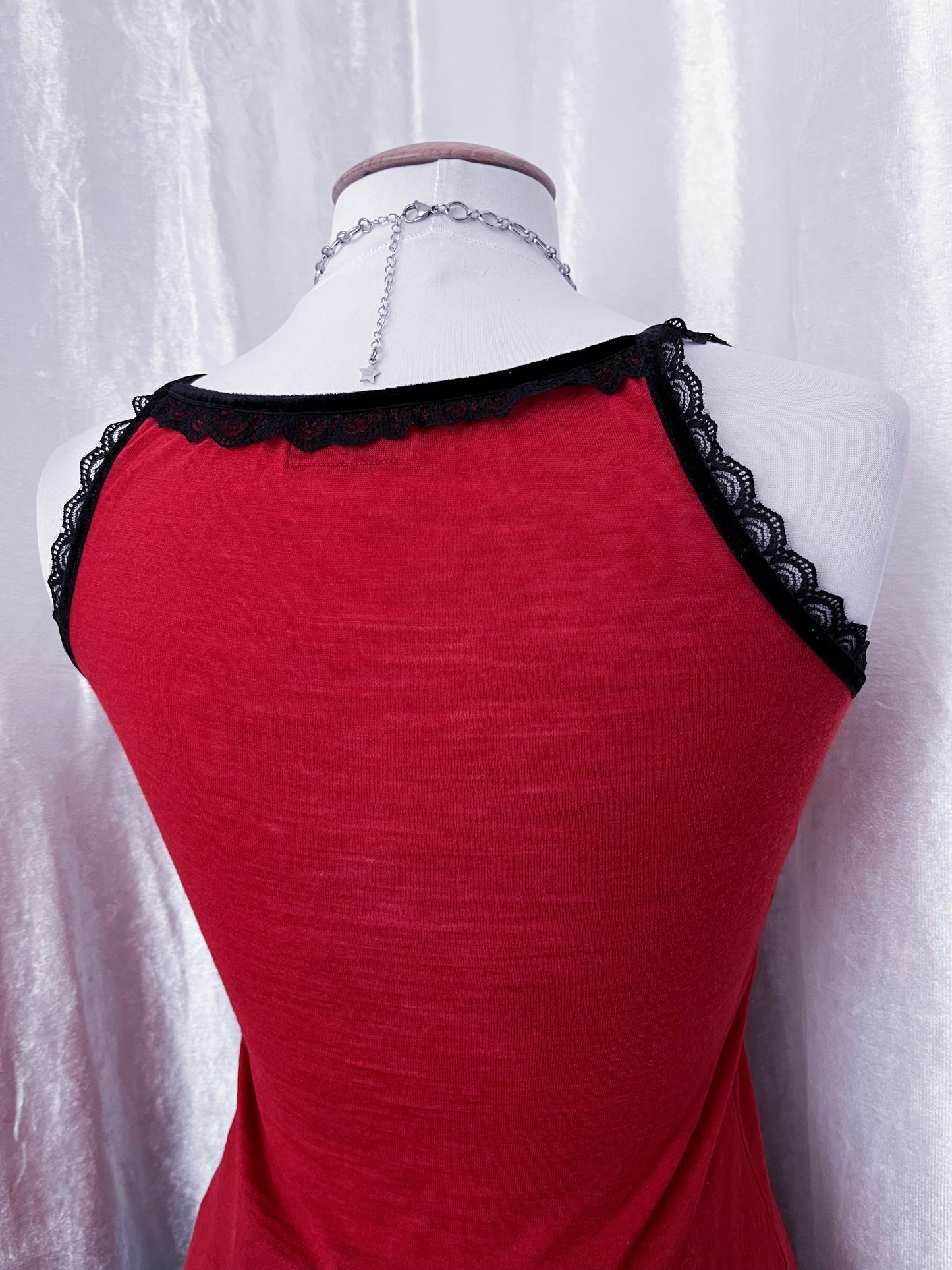 Rare Killah tank top with embrodiered & velvet details ♥️♦️