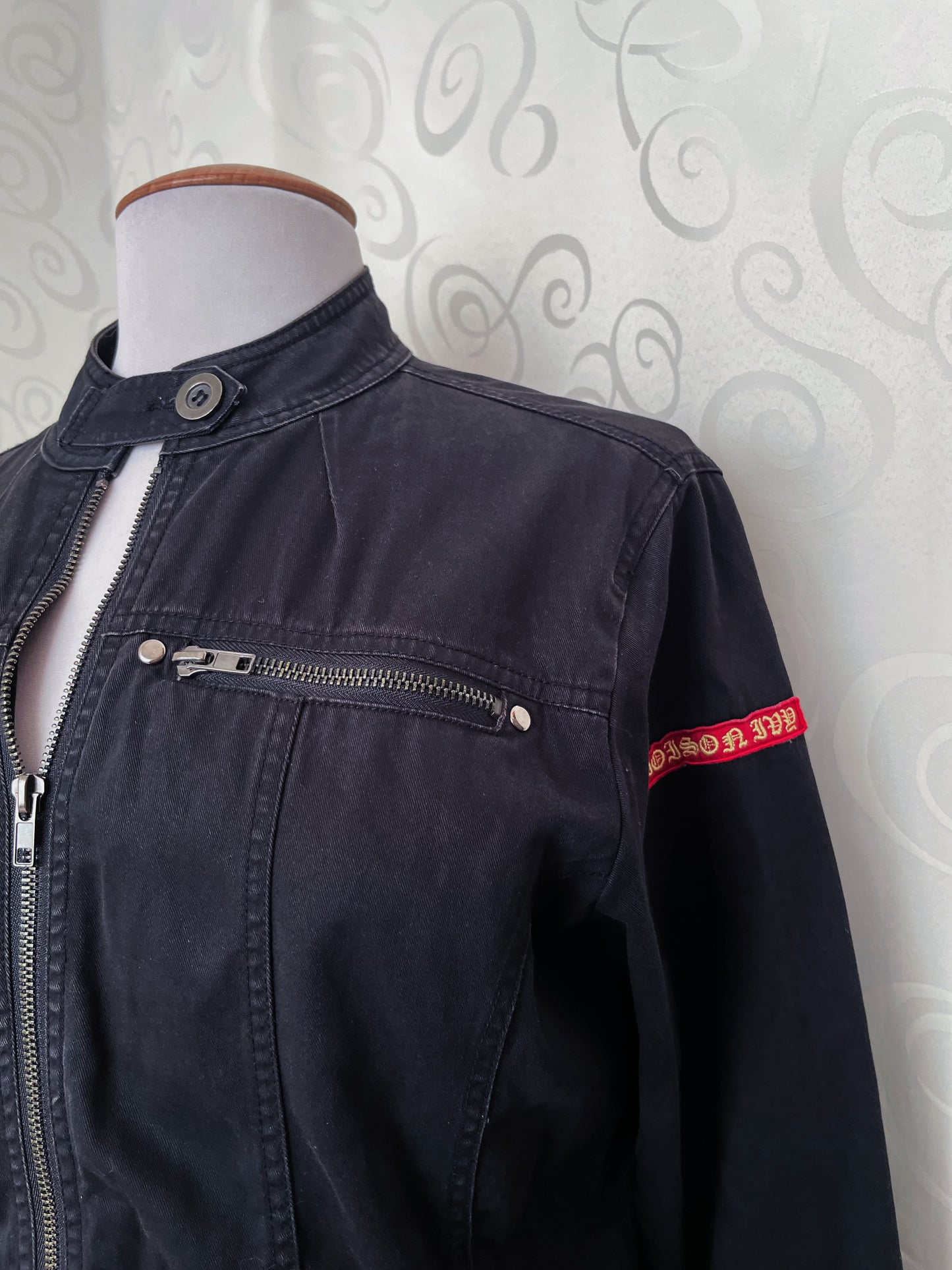 00’s iconic denim jacket with embroidered back detail 🌀