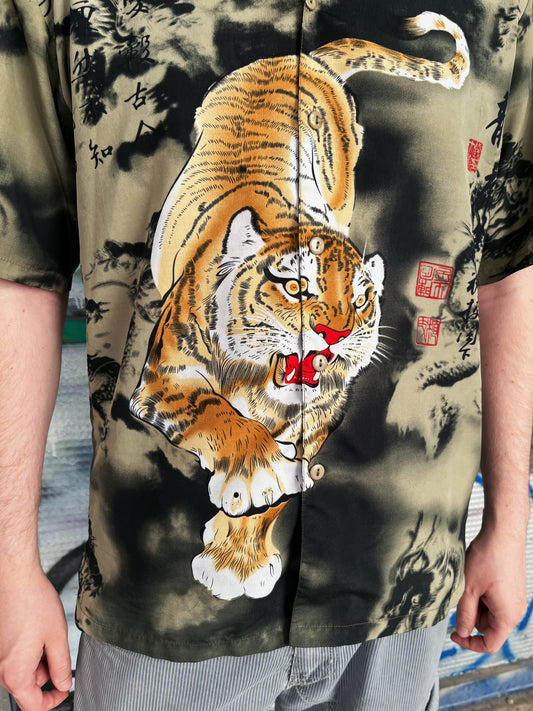 Vintage Asian style tiger shirt 🐅