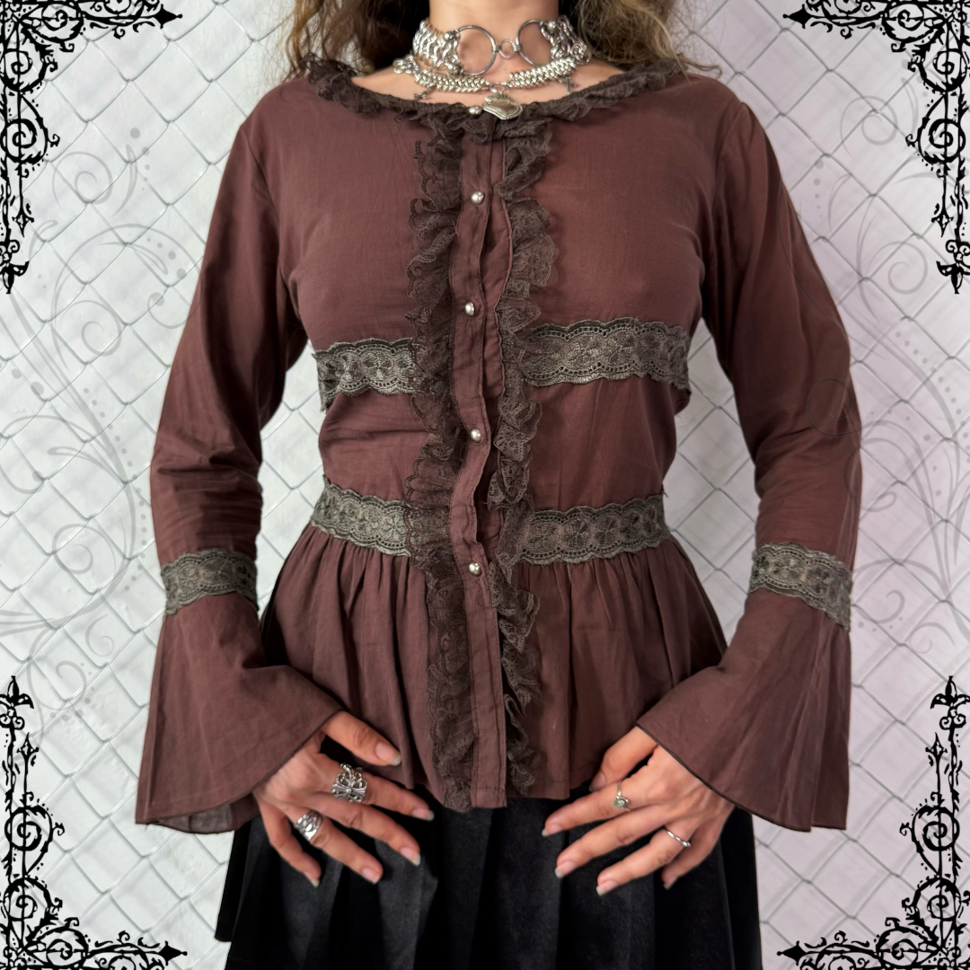 00’s whimsygoth/fairy brown with lacey details shirt 🌀🦌