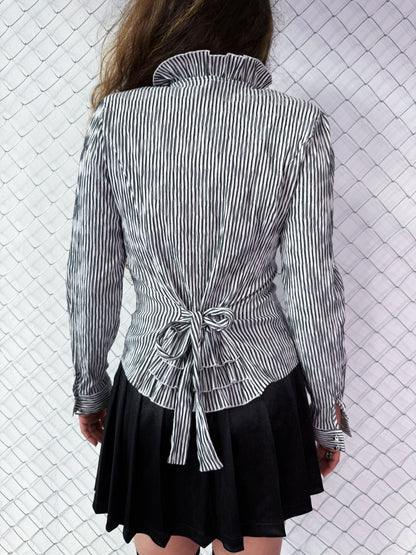 00’s Victorian/Circus style striped shirt with ruffle details 🎪