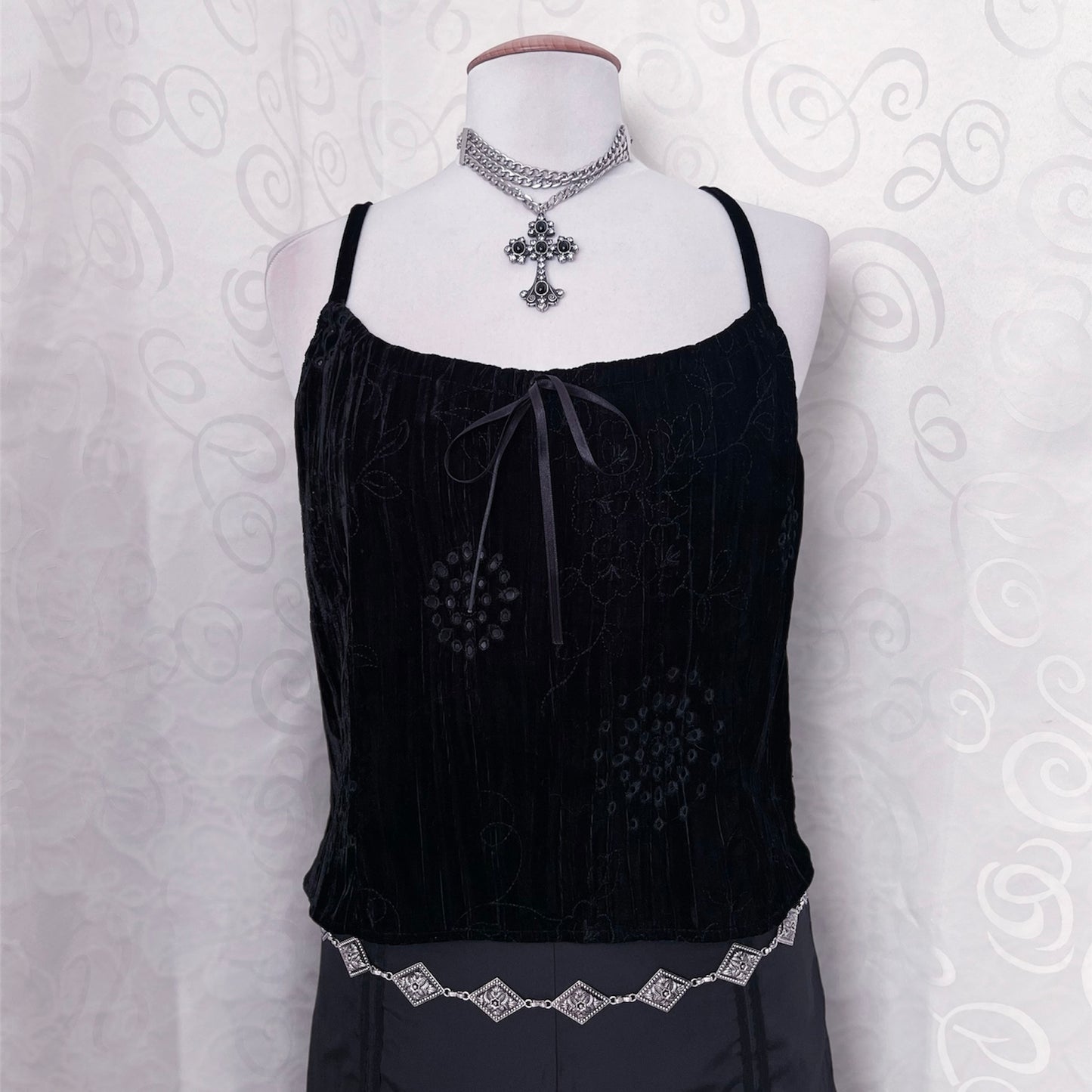 00’s whimsygoth black velvet top with embroidered & cutout details 🔮✨