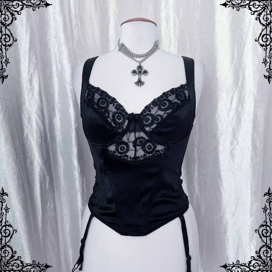 Gothic velvety black corset 🕷️