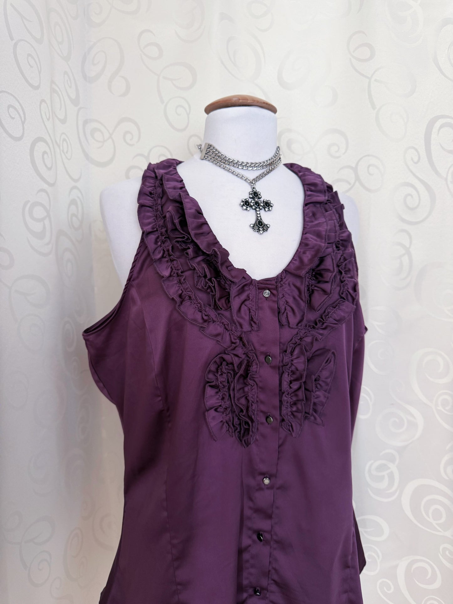 Dark Coquette/Horror Protagonist purple ruffle shirt 💜🗝️