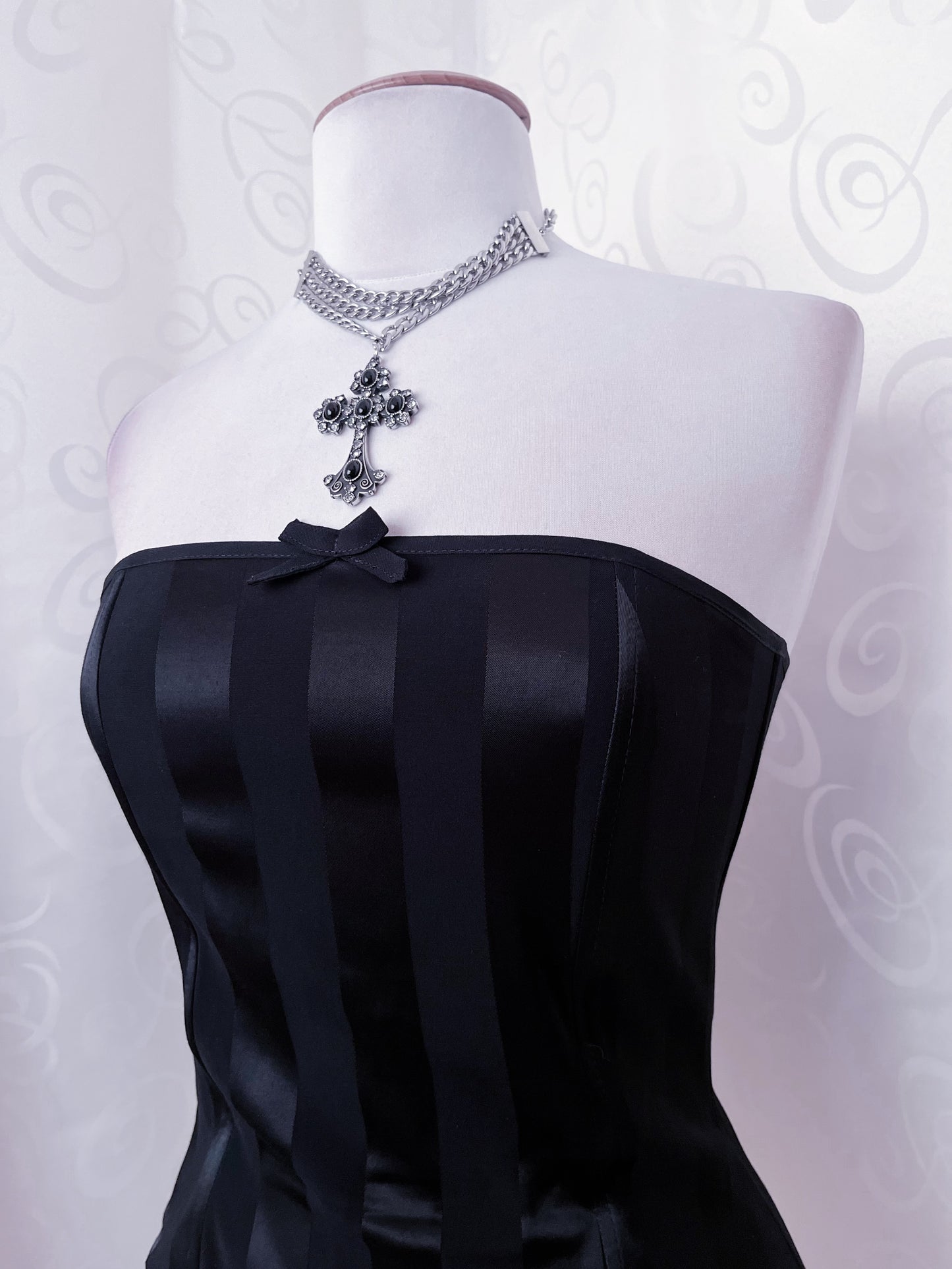 00’s dark coquette black corset top with boning 🦇🎀